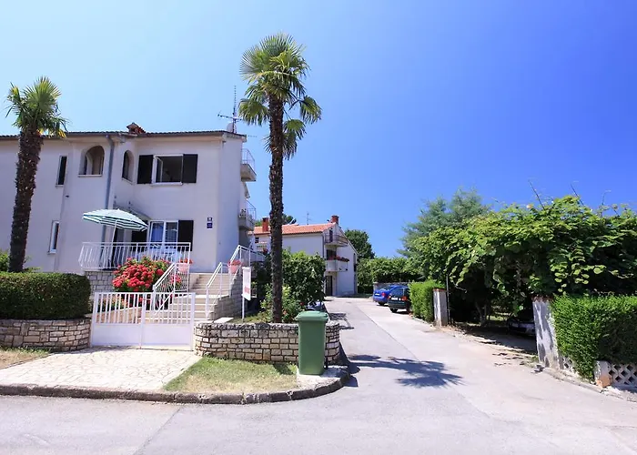 Apartments Laguna